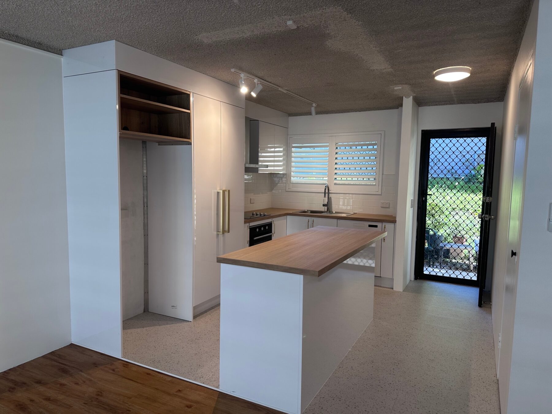 Rental: 2/15 Tweed Street, Coolangatta, QLD, 4225 photo-15