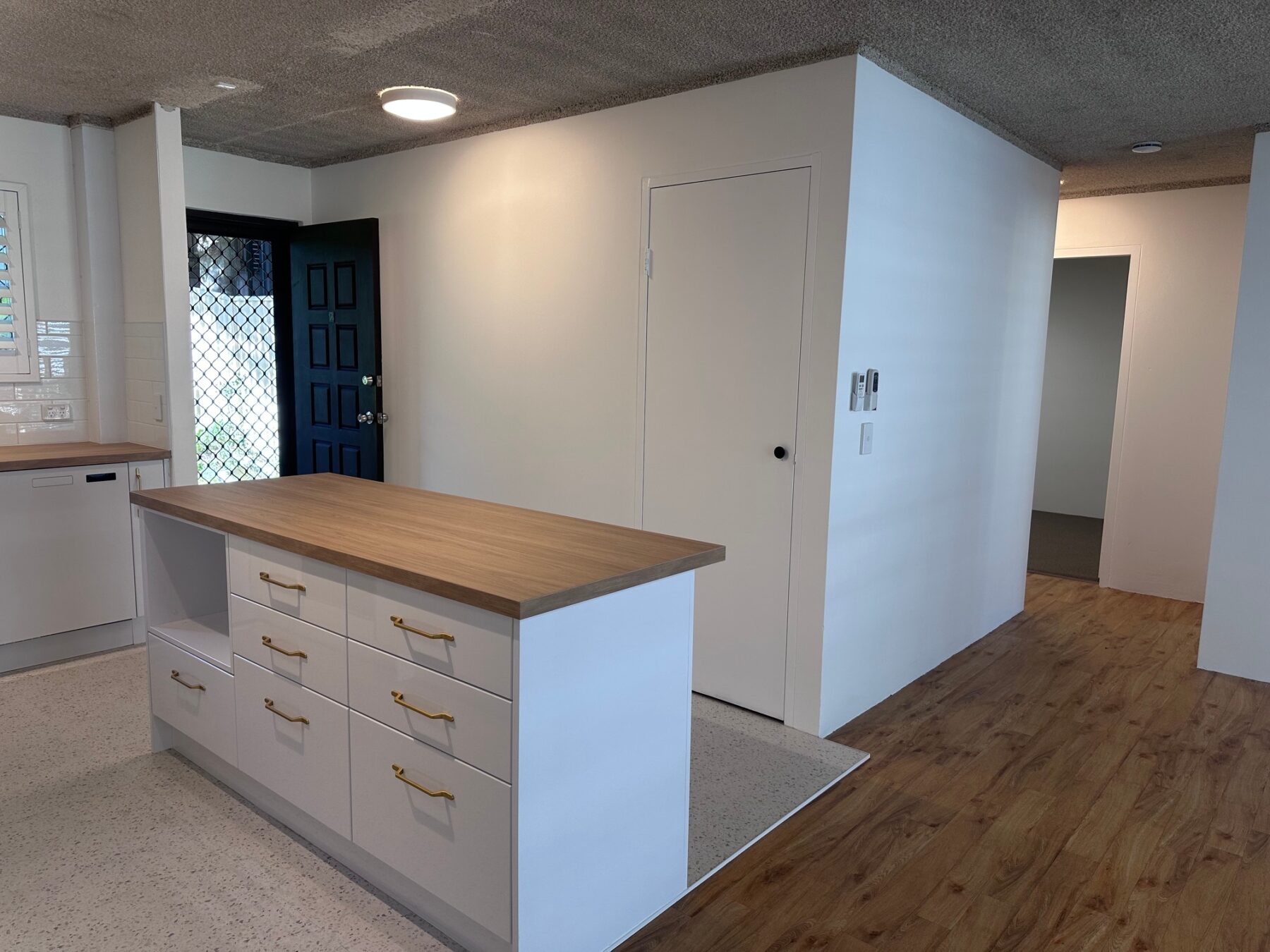 Rental: 2/15 Tweed Street, Coolangatta, QLD, 4225 photo-17