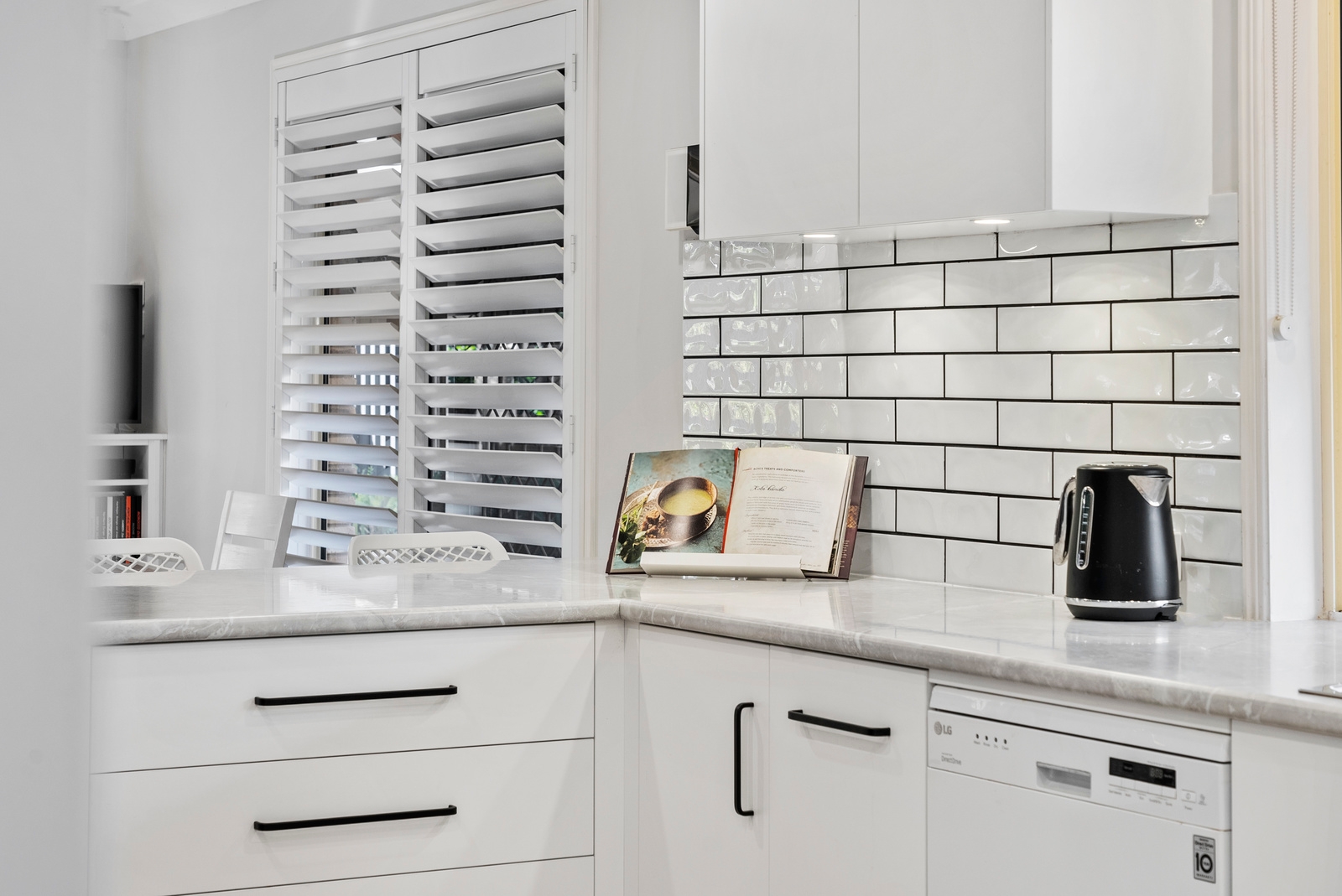 Rental: 37 Ottelia Drive, Elanora, QLD, 4221 photo-19
