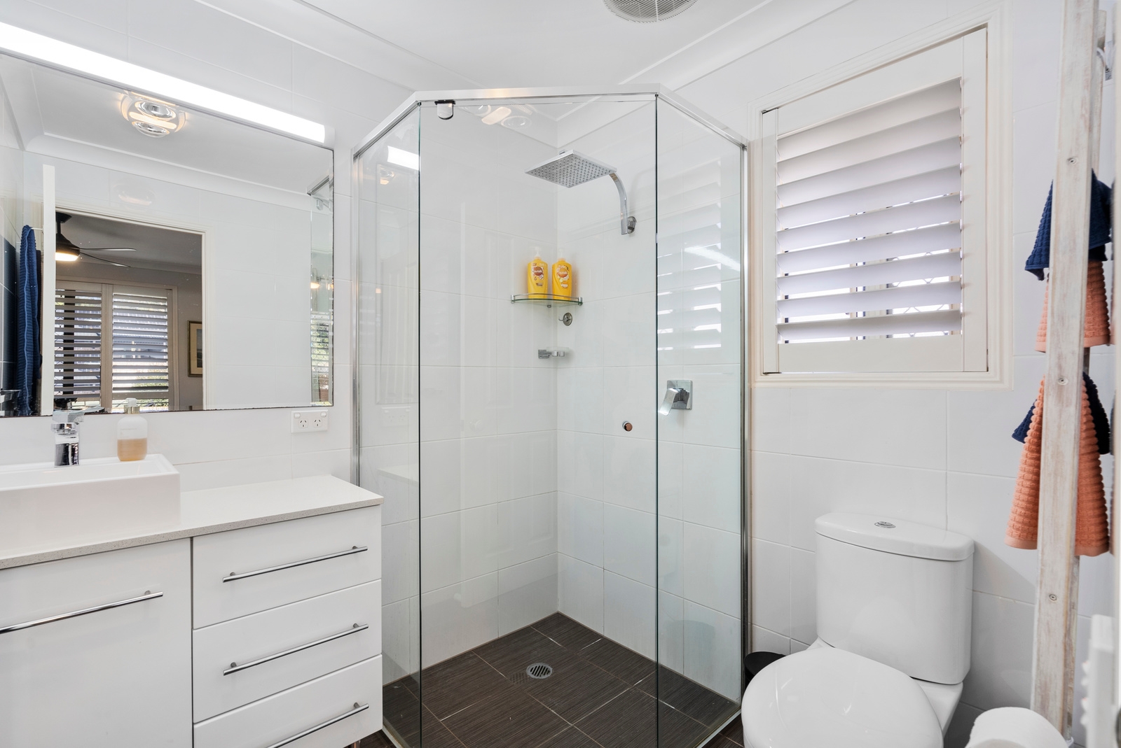 Rental: 37 Ottelia Drive, Elanora, QLD, 4221 photo-2
