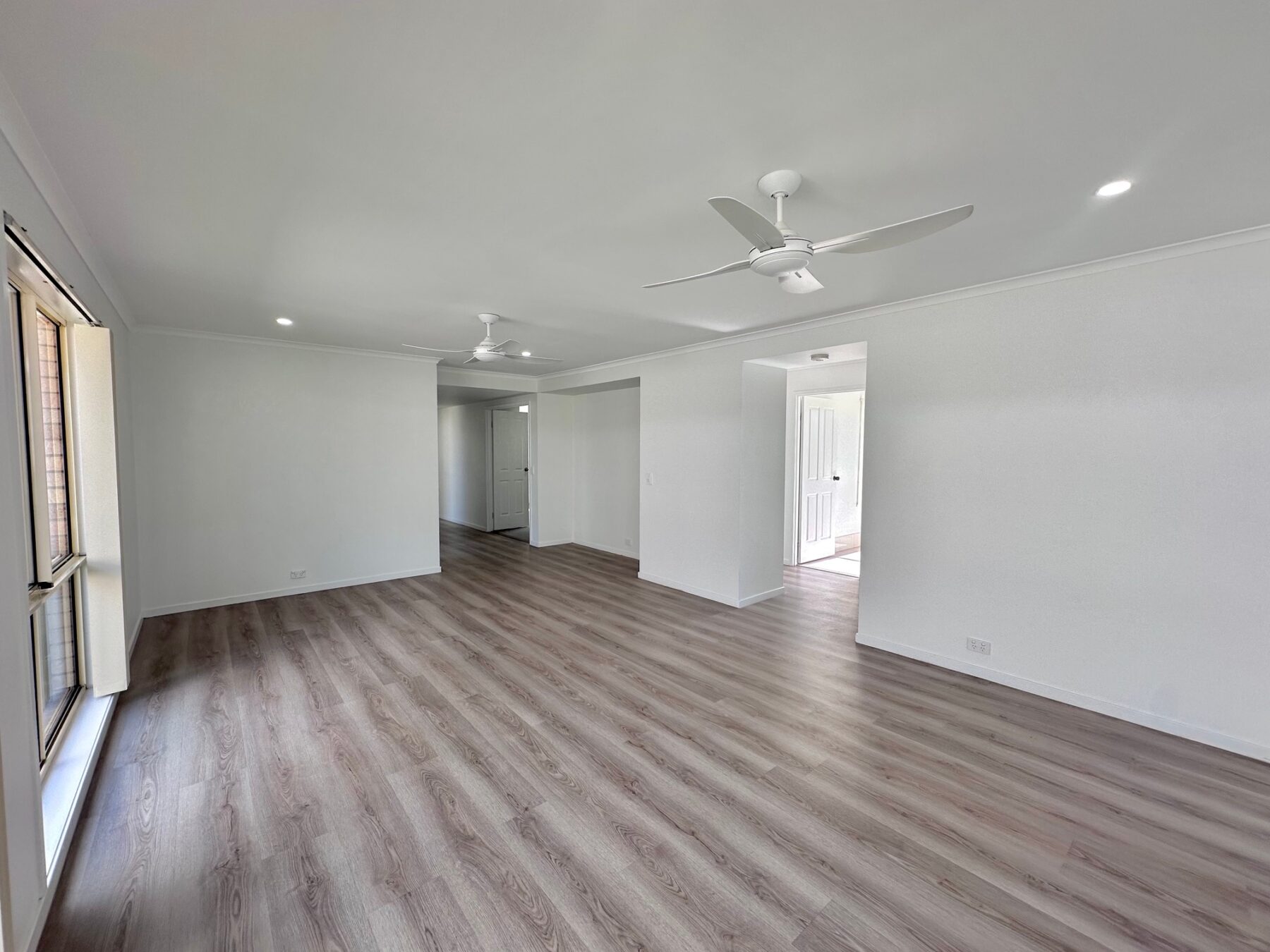 Rental: 49 Waterdown Drive, Elanora, QLD, 4221 photo-22