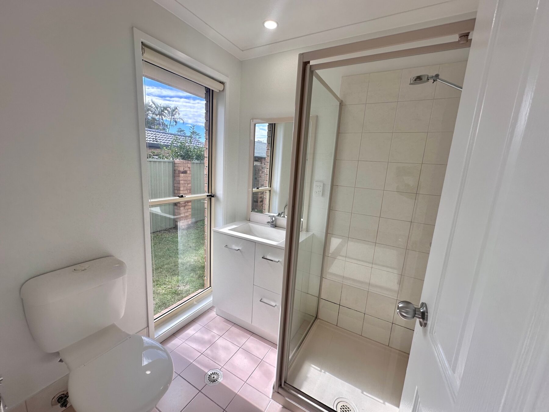 Rental: 49 Waterdown Drive, Elanora, QLD, 4221 photo-13