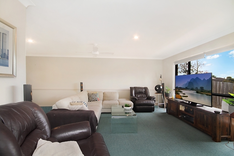 Rental: 98 Silver Glade Drive, Elanora, QLD, 4221 photo-7