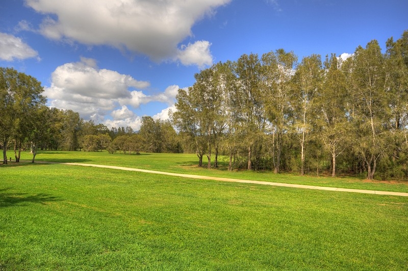 Rental: 98 Silver Glade Drive, Elanora, QLD, 4221 photo-3