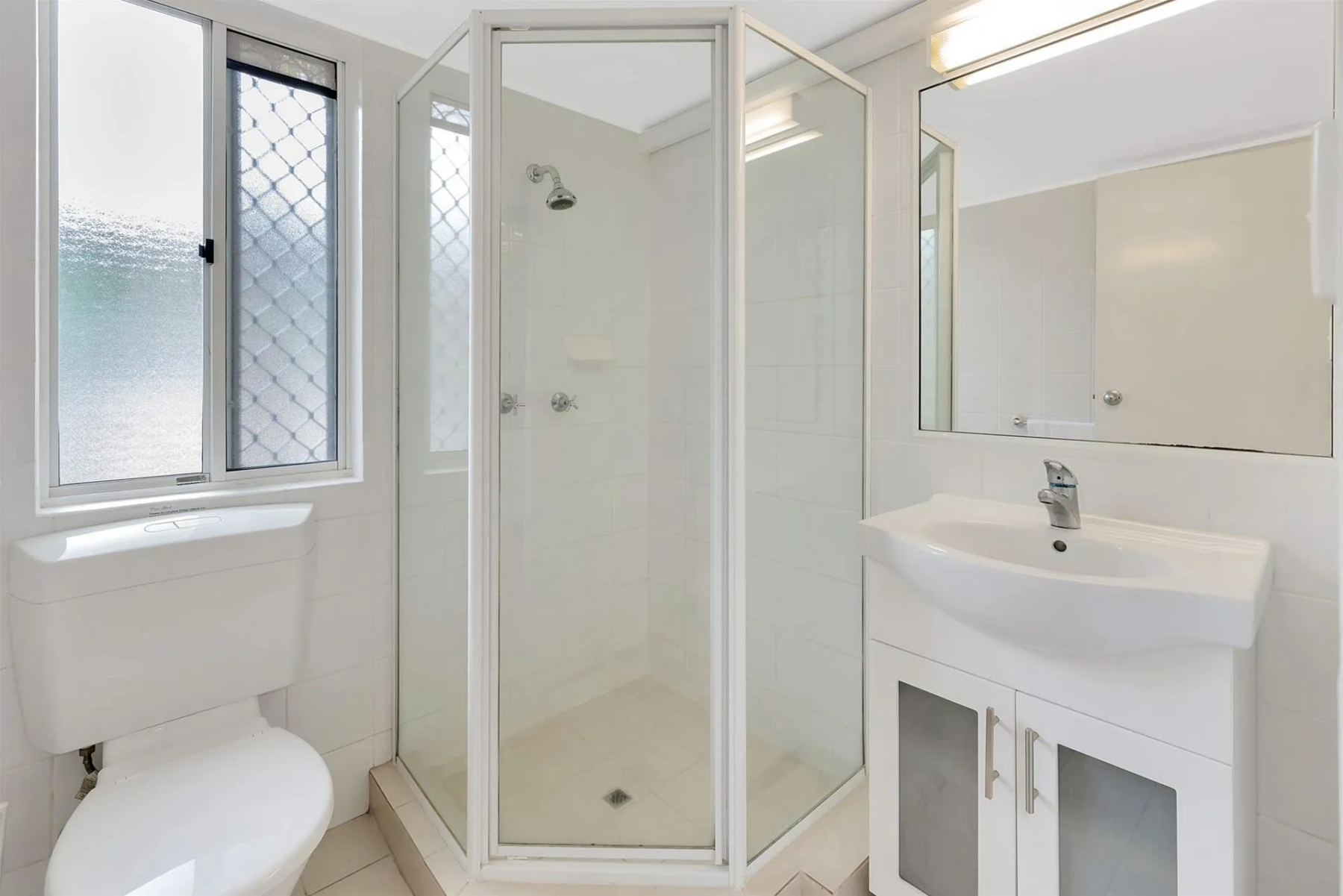 Rental: 8/12 Coolgardie Street, Elanora, QLD, 4221 photo-7