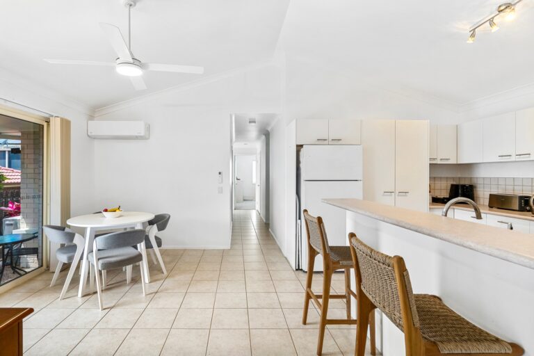 1/8 Janal Place, Currumbin Waters, QLD, 4223