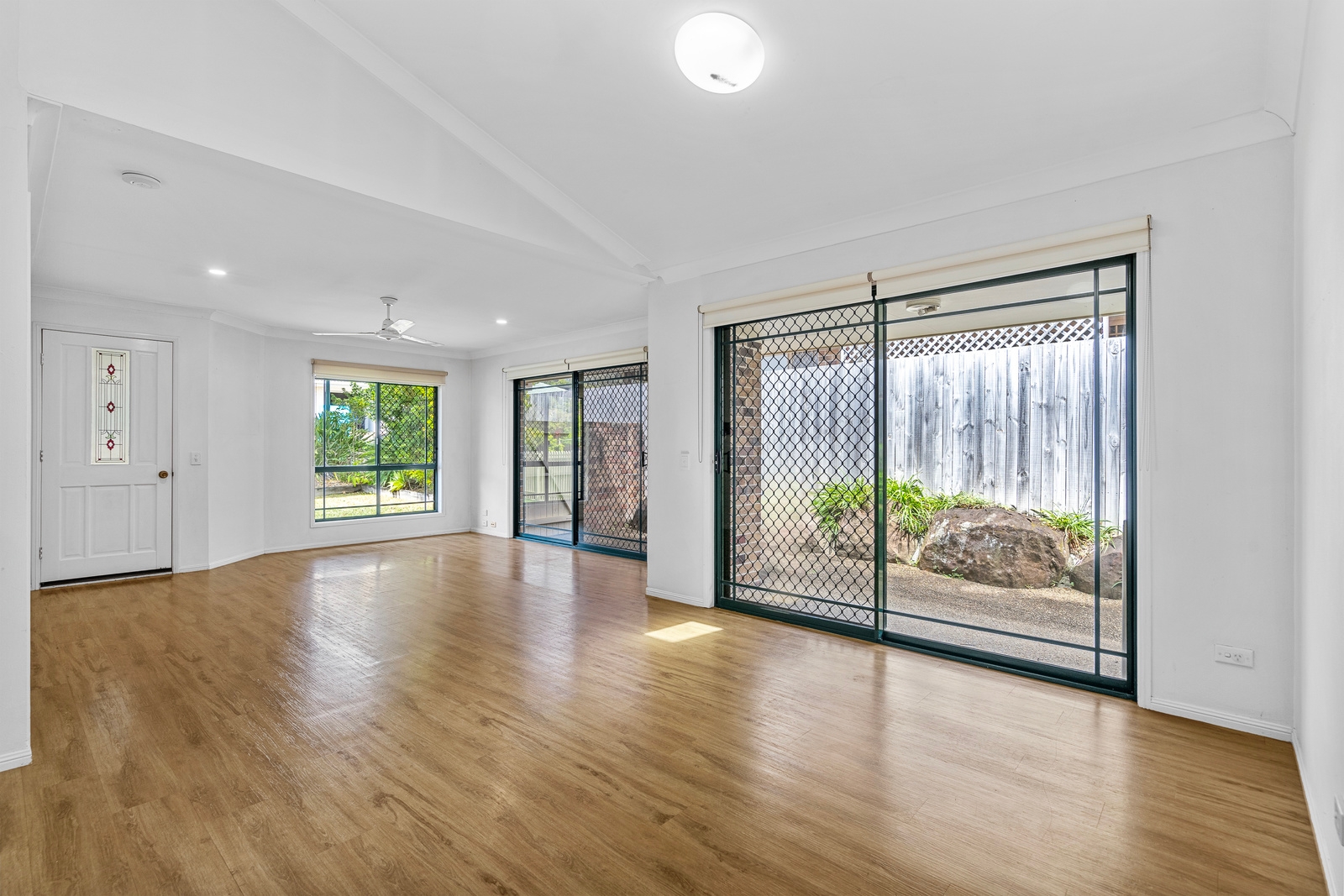 Rental: 2/11 Janal Place, Currumbin Waters, QLD, 4223 photo-10