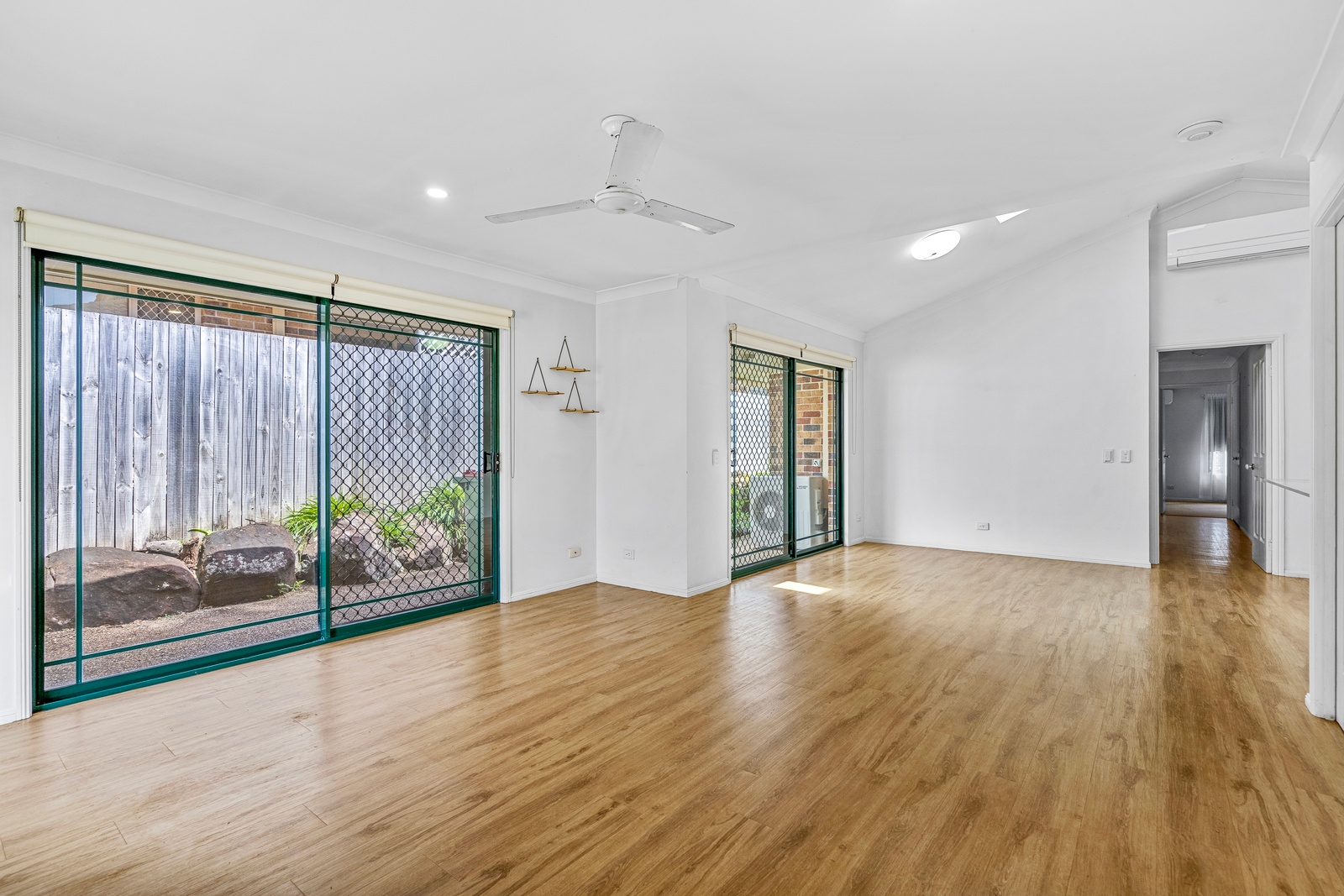 Rental: 2/11 Janal Place, Currumbin Waters, QLD, 4223 photo-1